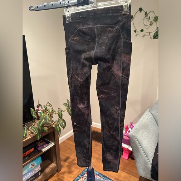 Lululemon Speed Up Tight *Full On Luxtreme 28” Radiant Multi - Picture 6 of 12